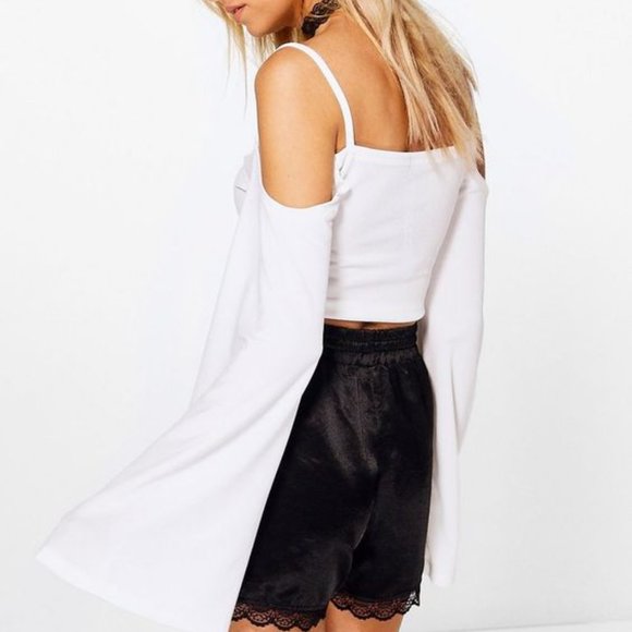 Flare Sleeved Cold Shoulder Crop Top - Picture 3 of 3